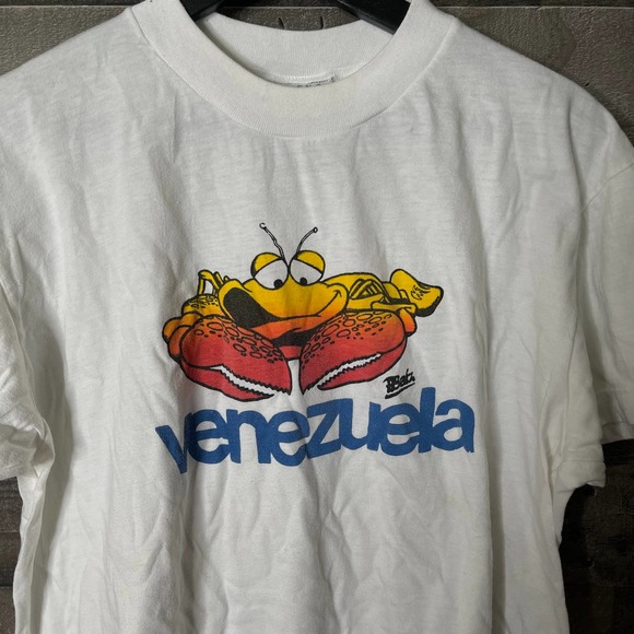 SOLD VTG Venezuela Crab Shirt Medium - Picture 2 of 4